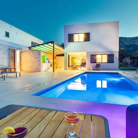 Luxury With A Swimming Pool Baska, Krk - 19671 Villa
