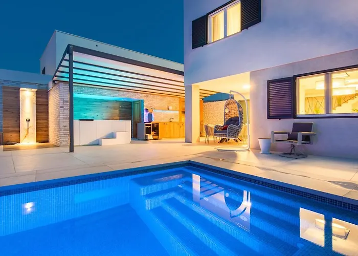 Vila Luxury With A Swimming Pool Baska, Krk - 19671