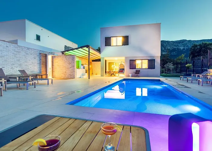 Luxury With A Swimming Pool Baska, Krk - 19671 Vila